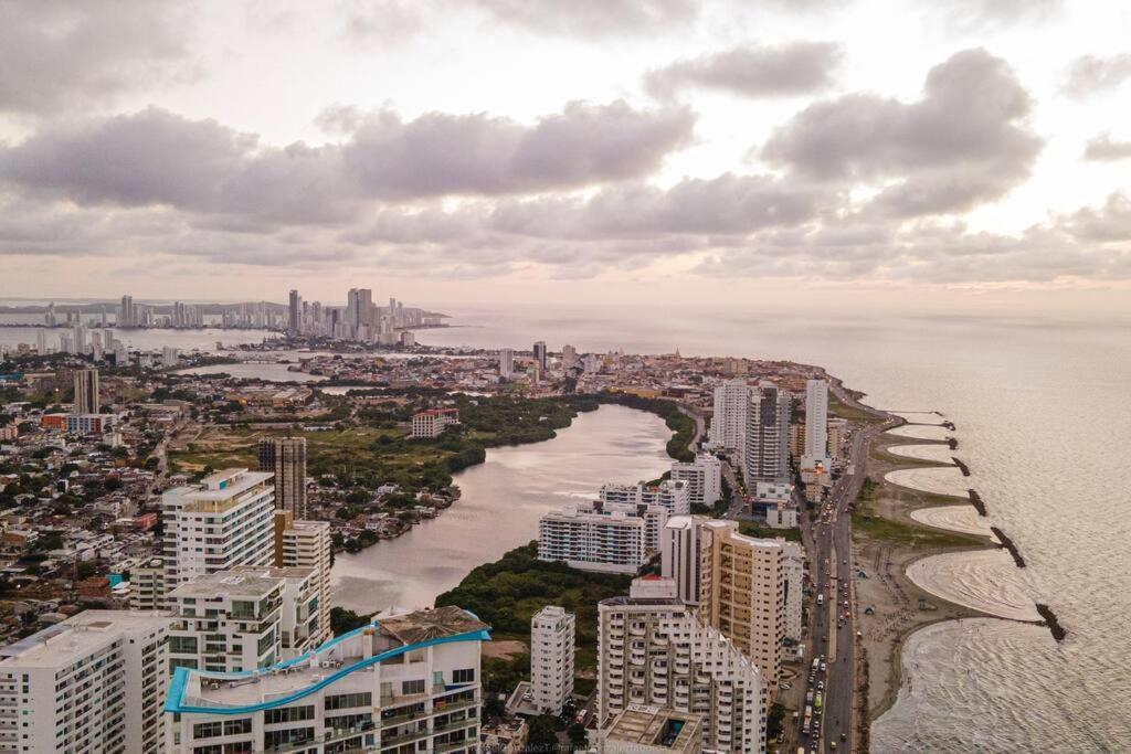 Hermoso Apartamento Frente Al Mar Apartment *