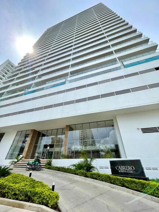 Hermoso Apartamento Frente Al Mar Apartamento *
